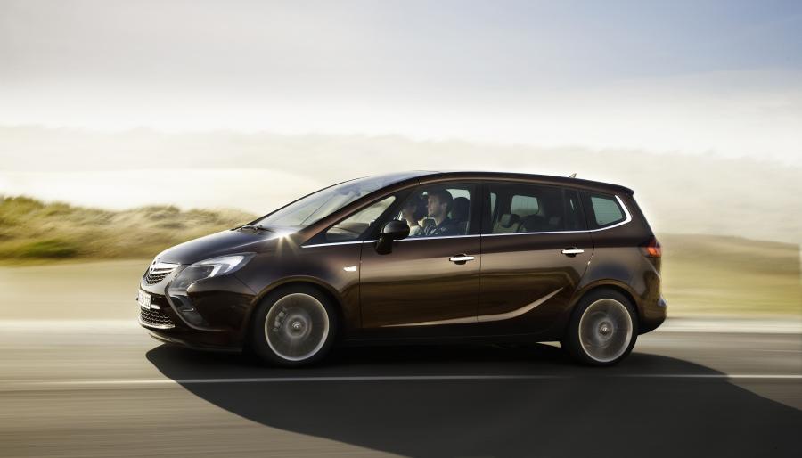  Opel Zafira Tourer 1.6 CDTi Ecotec 2013 года  (фото 45 из 46)